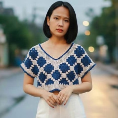 Stylish Blue and White Crochet Crop Top Pattern Tutorial