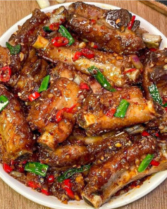 Sườn Chiên Sốt Cay Tê Xúc Giác, Ngoài Giòn Trong Mềm