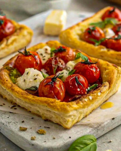 Tartlet Cà Chua Phô Mai Dê Giòn Rụm, Thơm Ngon Khó Cưỡng