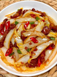 Thịt Ba Chỉ Xào Cải Thảo Đậm Đà