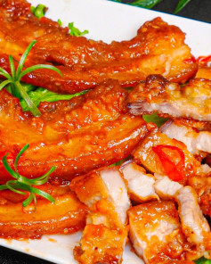 Thịt Heo Chiên Nước Mắm Da Giòn Rụm, Thịt Mềm Ngọt, Sốt Thấm Đậm Đà