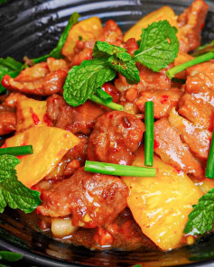 Thịt Heo Kho Khóm Chua Ngọt Thơm Lừng