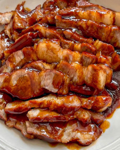 Thịt Xá Xíu Đỏ Óng Ngọt Thơm Kiểu Hoa Hấp Dẫn