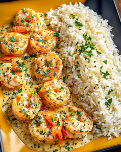 Tôm Sốt Bơ Tỏi Kem Tươi Ăn Kèm Cơm Thảo Mộc Béo Thơm Nhẹ Nhàng Ăn Là Mê