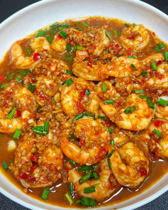 Tôm Xào Tỏi Ớt Thơm Lừng Hòa Quyện Hương Vị Đậm Đà