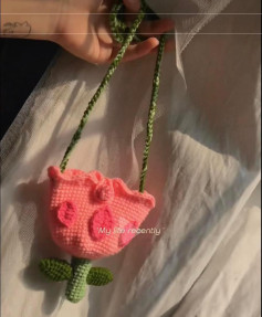 Túi hoa hồng móc len xinh xắn dành cho bạn gái