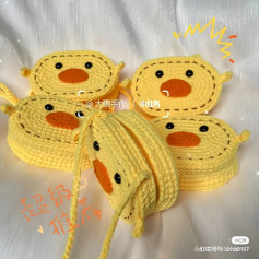 Ví móc len hình chú vịt vàng đáng yêu cho bé yêu nhà bạn