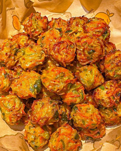 Viên Rau Củ Chiên Giòn Ngoài Giòn Rụm, Trong Mềm Ngọt