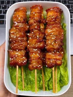 Xiên Thịt Ba Chỉ Nướng Mật Ong Thơm Lừng