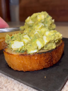 Zesty Avocado Egg Delight on Toast