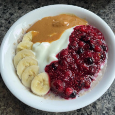 Berry Bliss Protein Oatmeal Bowl