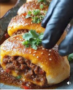 Bollitos de Carne Dorados con Sésamo