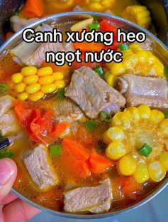 Canh xương heo nấu bắp ngọt ngào, bổ dưỡng