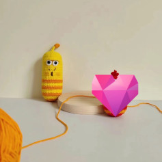 Chart móc len hình sâu và trái tim dễ thương