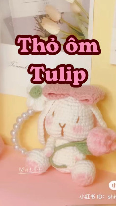 Chart móc len thỏ ôm hoa tulip dễ thương cho người mới bắt đầu