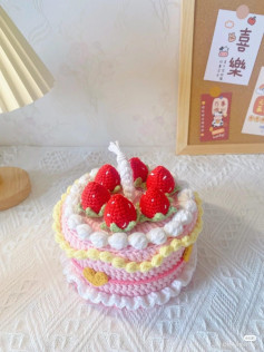 Crochet Cake Pattern with Strawberries and Whipped Cream
