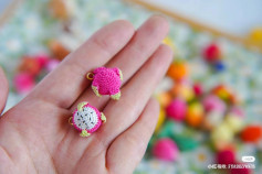 Cute Crochet Dragon Fruit Keychain Pattern for Beginners