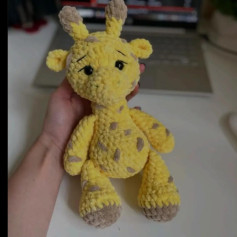 Cute Crochet Giraffe Toy Pattern for Beginners to Try