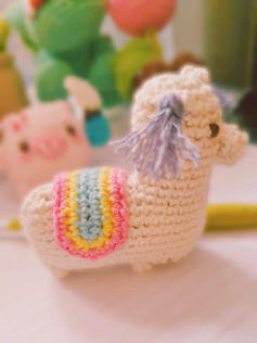 Cute Crochet Llama with Colorful Blanket Pattern