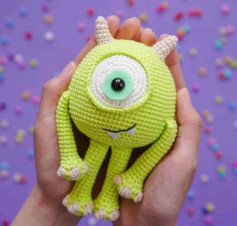 Cute Green Cyclops Crochet Pattern for Beginners