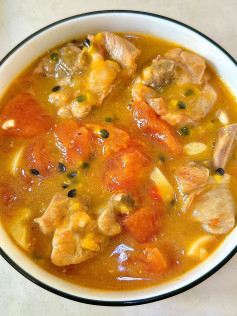 Gà Đùi Xào Chanh Leo Chua Cay Thơm Lừng