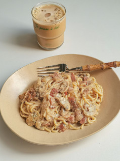 Mì Ý Sốt Kem Thịt Xông Khói Nấm Thơm Ngon Cuối Tuần