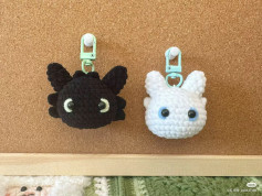 Móc len thú nhồi bông nhỏ xinh hình rồng đen và trắng dễ thương