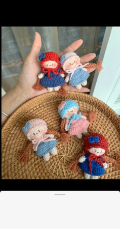 Những búp bê len móc tay xinh xắn và đáng yêu