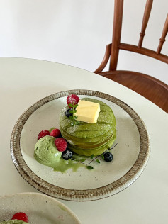 Pancake Trà Xanh Thơm Ngon Phủ Mật Ong