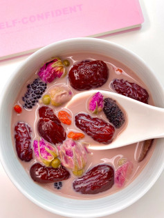 Sữa Hoa Hồng Tươi Mát - Bí Quyết Da Hồng Rạng Ngời