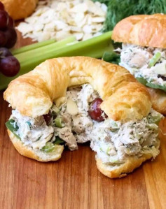 THE BEST CHICKEN SALAD