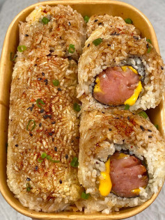 Xúc Xích Rong Biển Chiên Giòn Sốt Mật Ong Đậm Đà