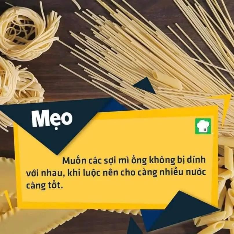 11 Mẹo Bếp Hay: Cách Thái Cà Chua, Vắt Chanh, Giảm Cay Ớt và Luộc Mì Không Bị Dính