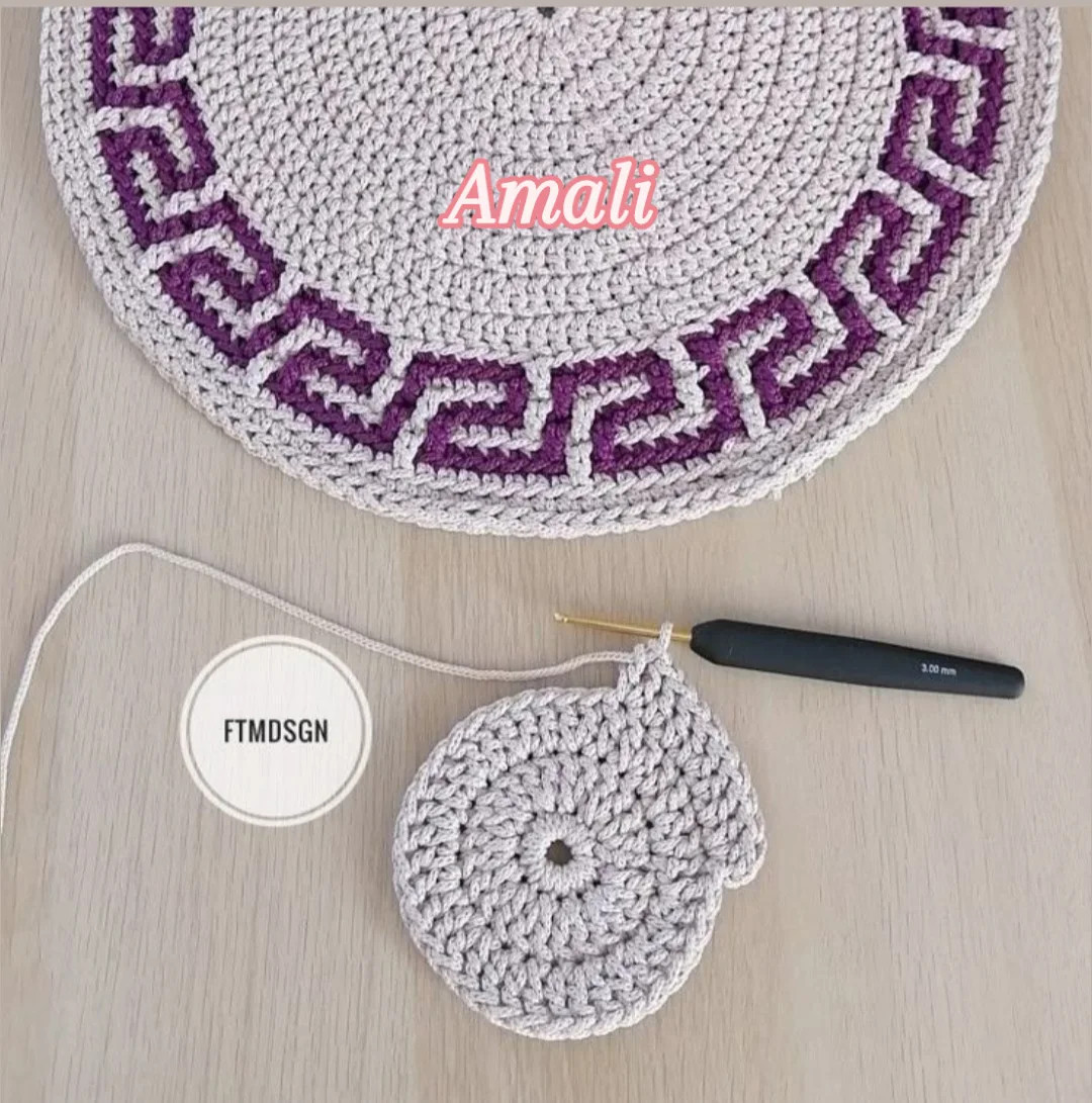 Amali Crochet Chart: Greek Key Circular Motif Pattern with Flat Diagram and Color Guide