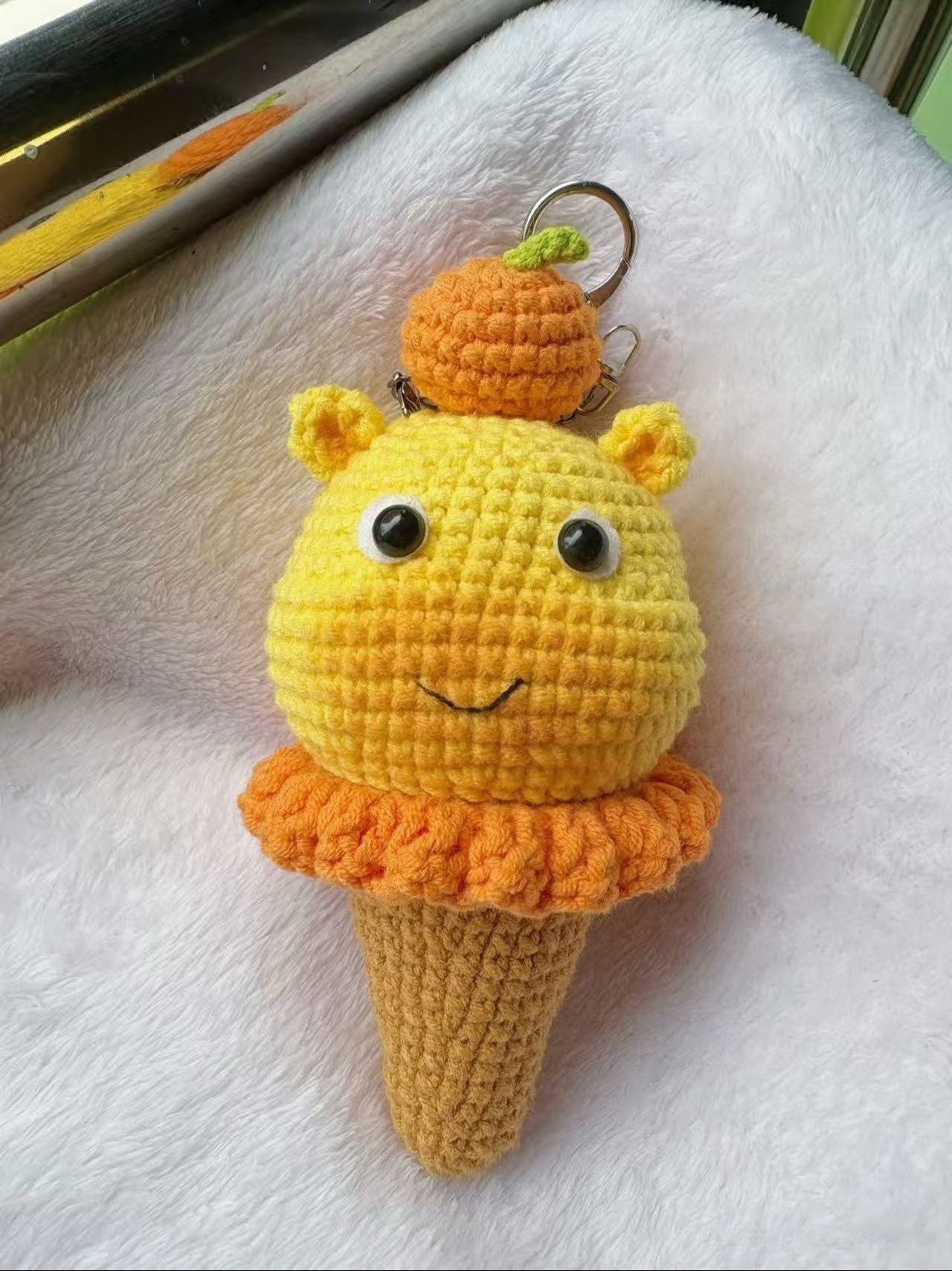 Amigurumi Gấu và Kem Quýt Móc Len Dáng Ngọt Ngào
