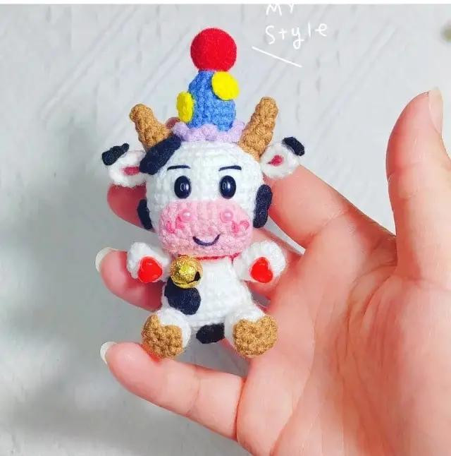 Amigurumi Little Cow Crochet Pattern Chart