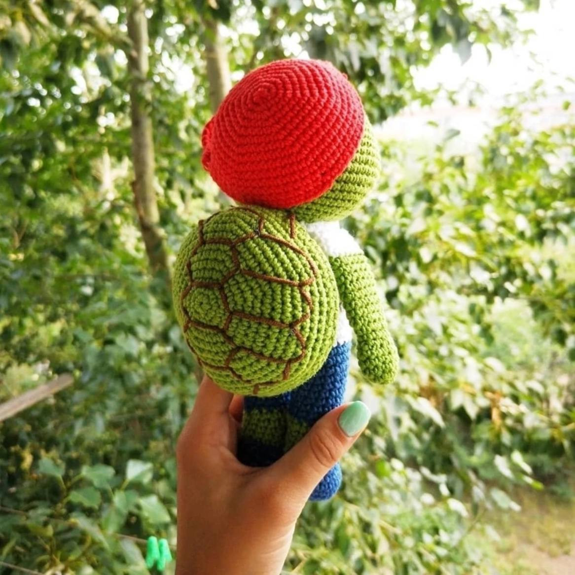 Amigurumi Turtle Pattern: Crochet Doll Tutorial with Step-by-Step Instructions and Materials List