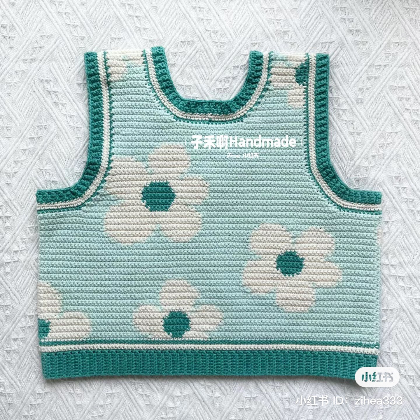 Áo len móc không tay họa tiết hoa cúc xanh mint, kèm chart hướng dẫn chi tiết