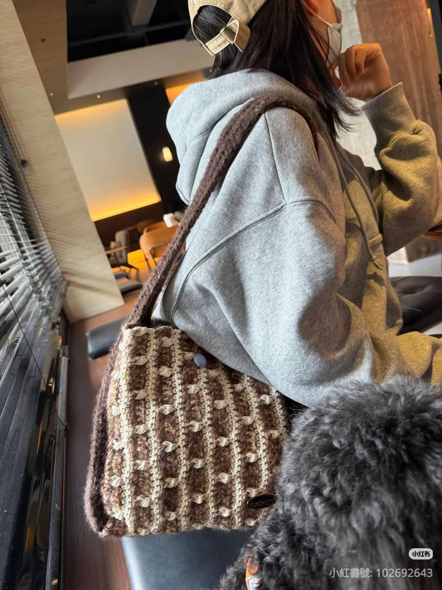 Autumn Winter Crochet Shoulder Bag Pattern with Teddy Bear