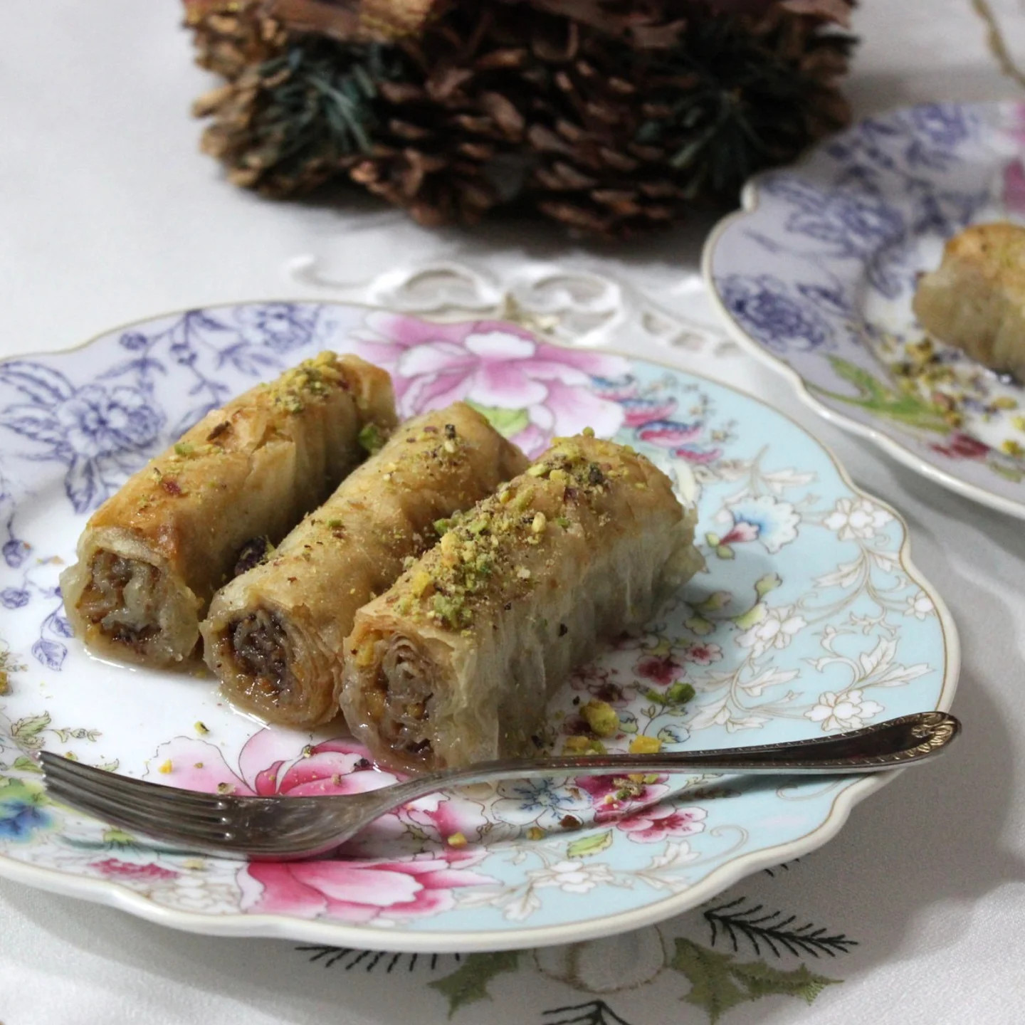 Baklava sa pistaćima - recept za rolnice od filote s orasima i sirupom