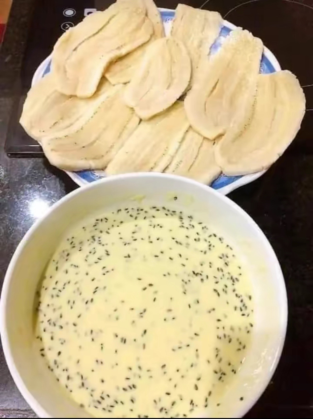 Bánh chuối chiên giòn rụm nhân phô mai béo ngậy