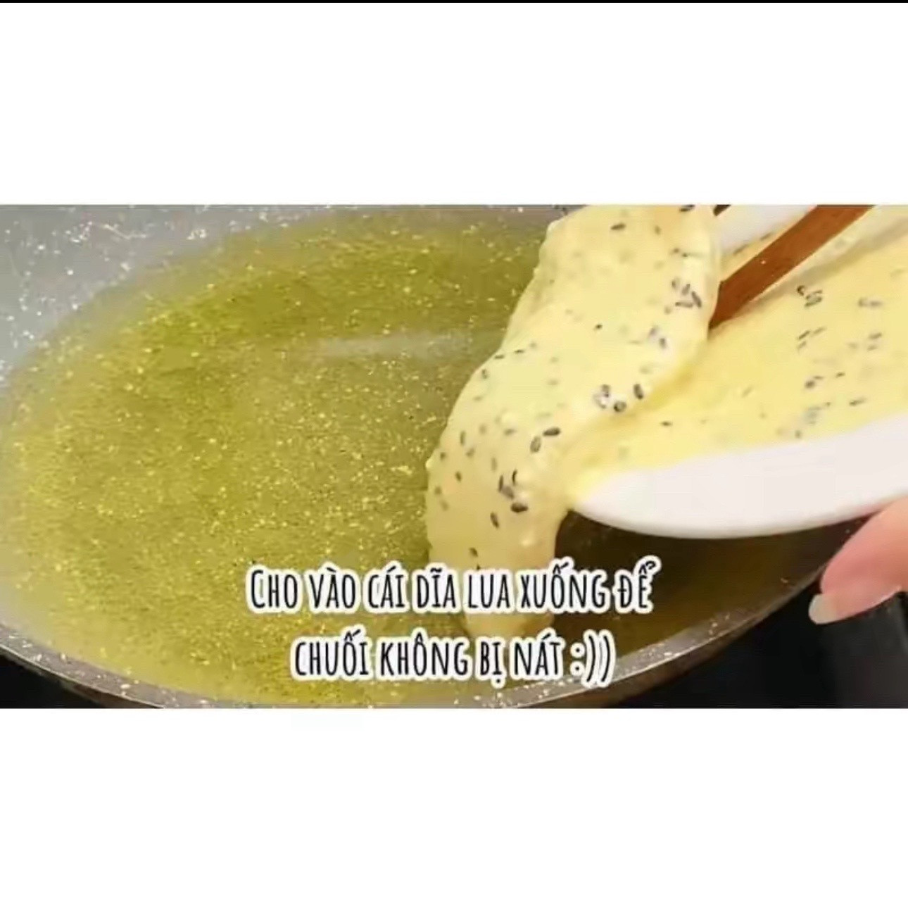 Bánh chuối chiên giòn rụm nhân phô mai béo ngậy