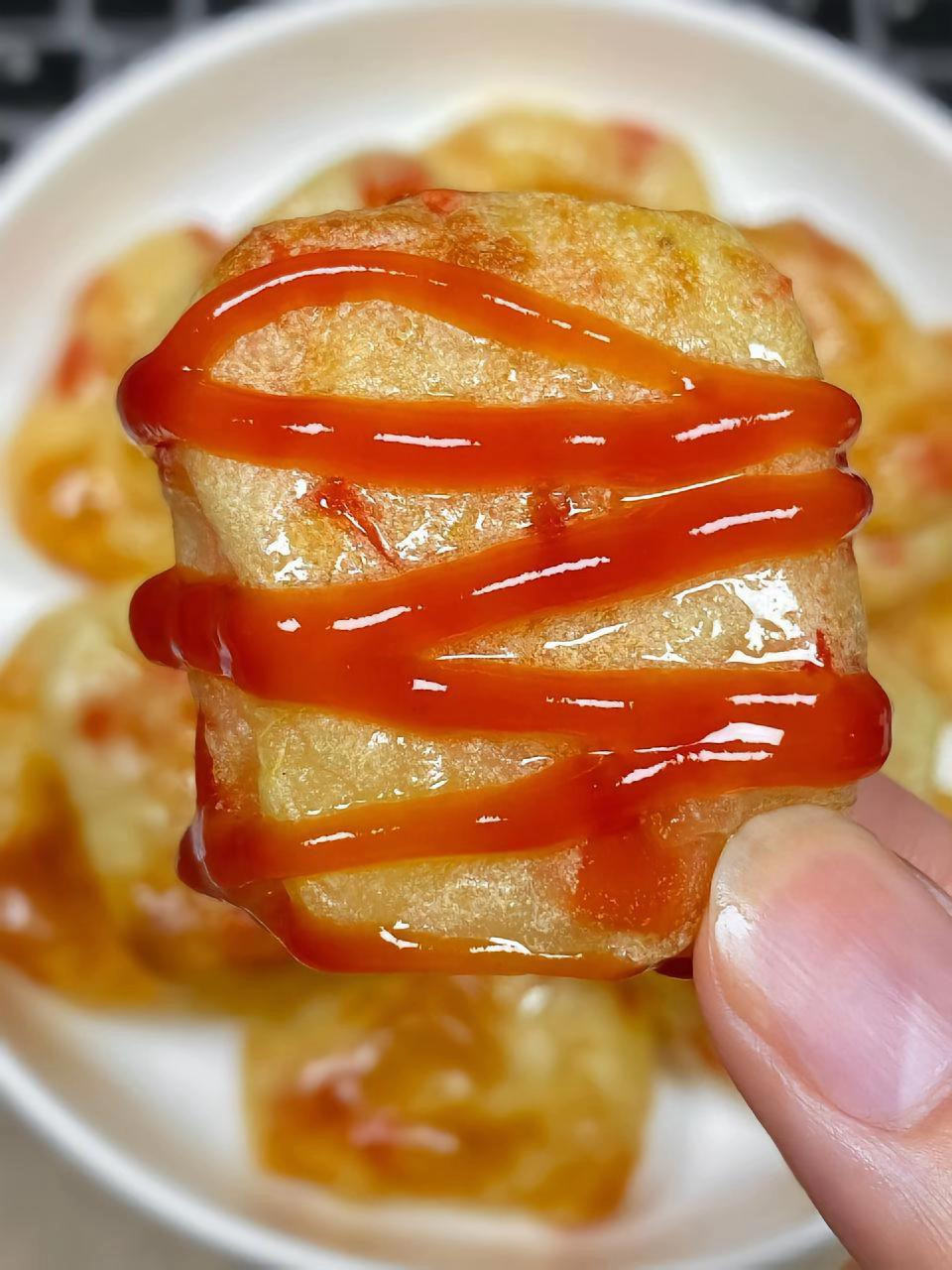 Bánh khoai tây xúc xích chiên giòn, công thức đơn giản ngon miệng