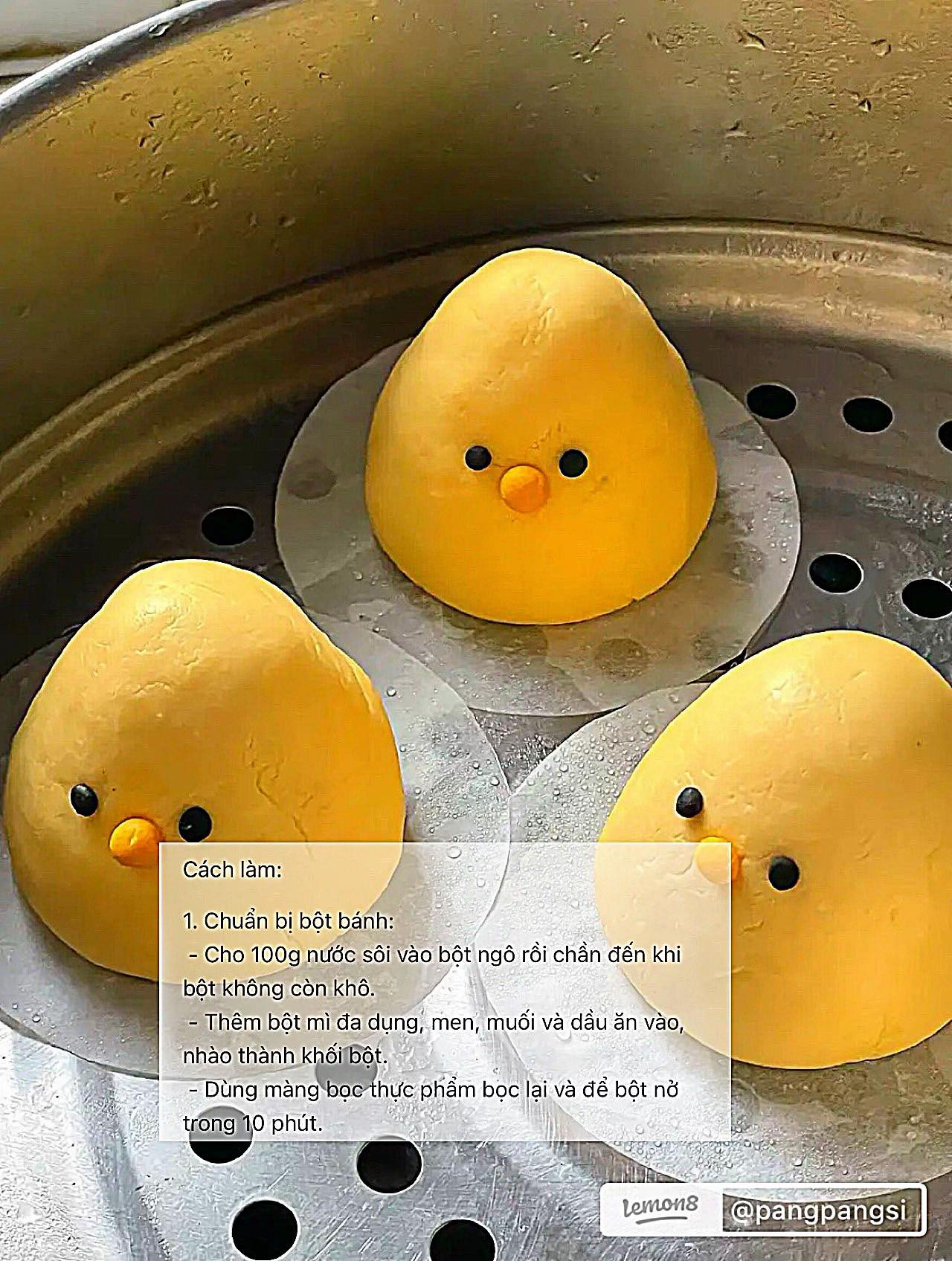 Bánh ngô hấp bột gà wowotou hình con gà dễ thương ăn kèm nhân thịt băm và đậu đũa