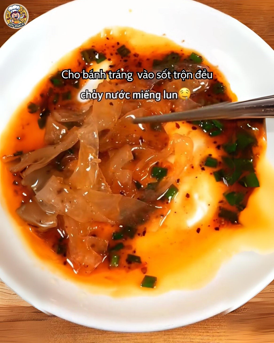 Bánh tráng trộn sốt tắc chua cay, công thức làm món ăn vặt ngon tuyệt