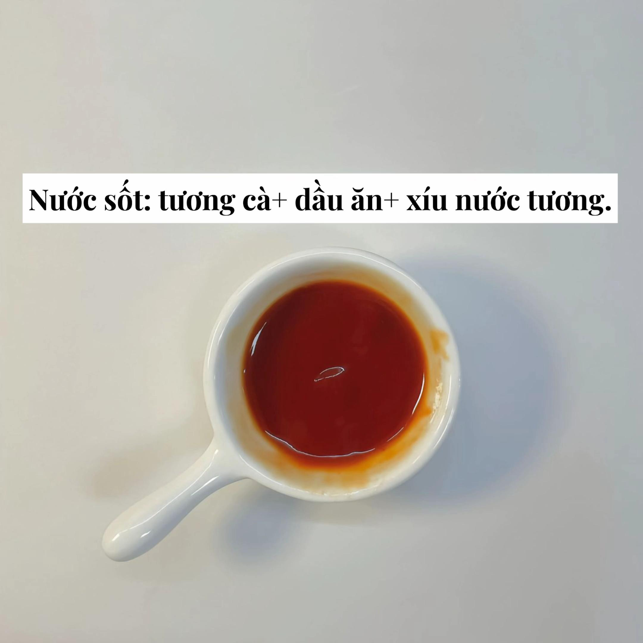 Bánh trứng rán rau củ với cải thảo, cà rốt và hành lá