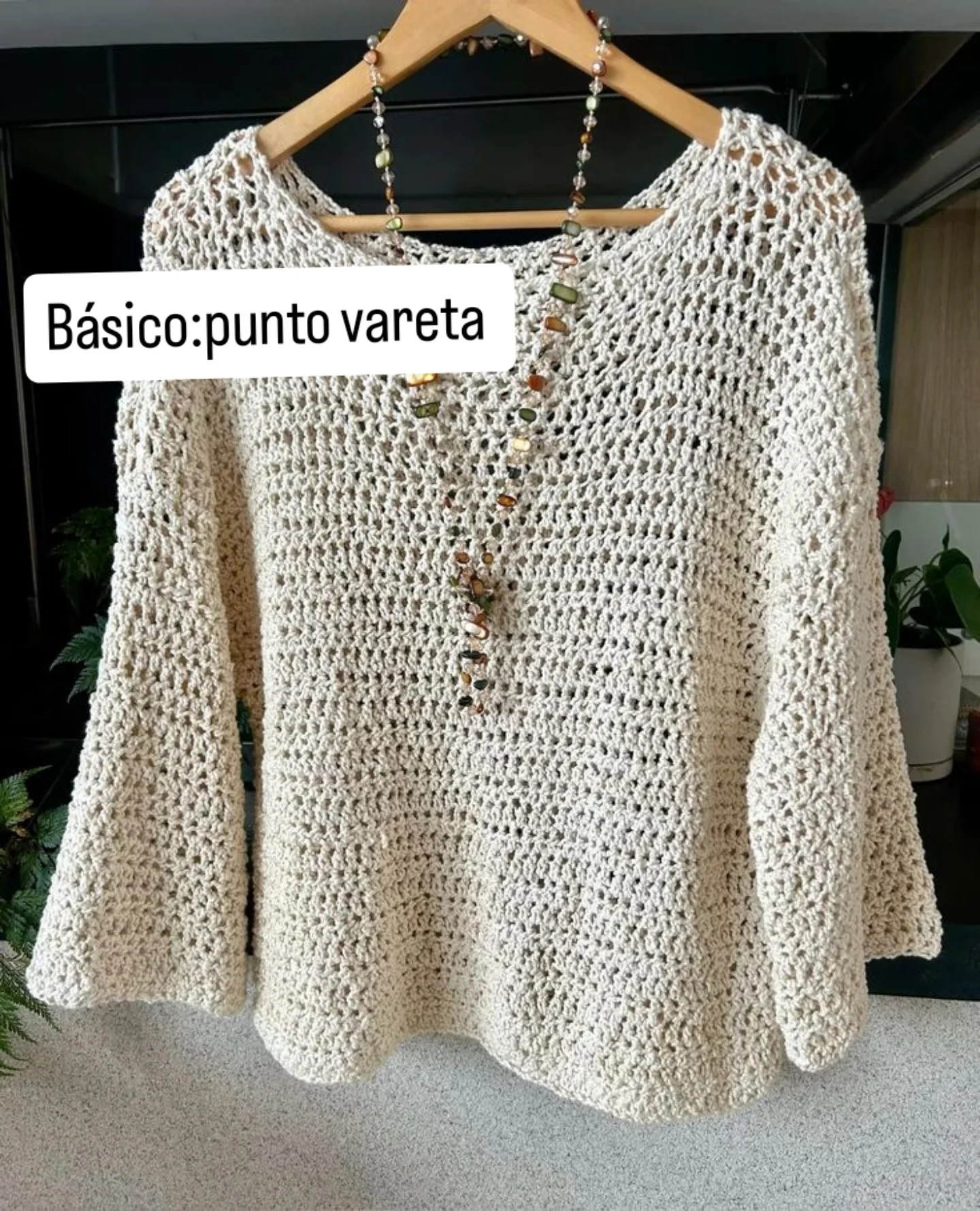 Básicos: Colección de patrones y diseños para suéteres crochet con punto vareta