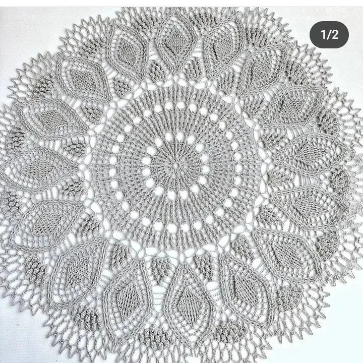 Beautiful Pineapple Crochet Doily Pattern with Chart