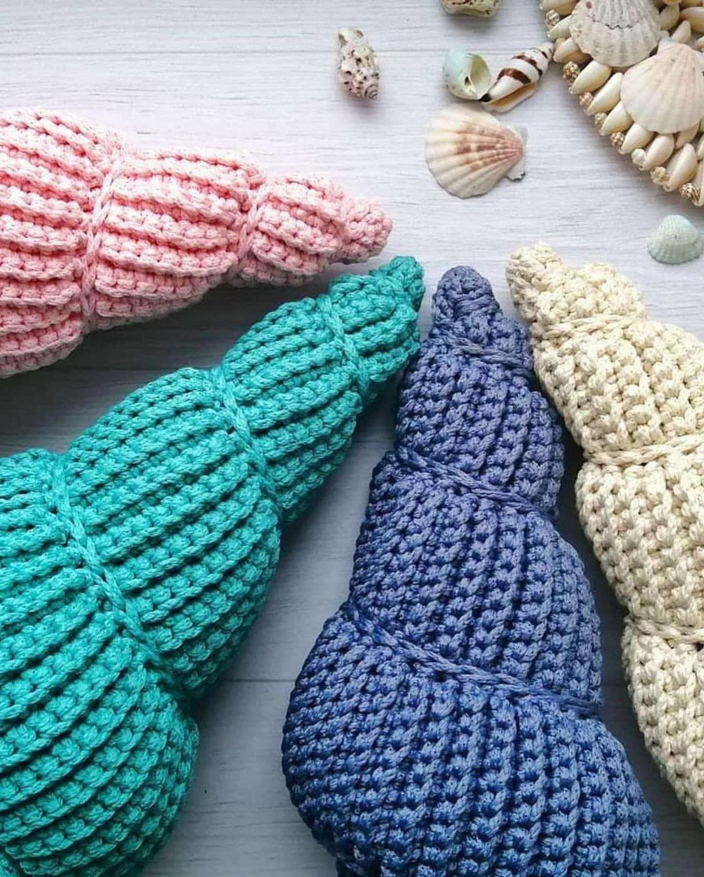 Бесплатное описание вязания крючком декоративной морской ракушки для цветов