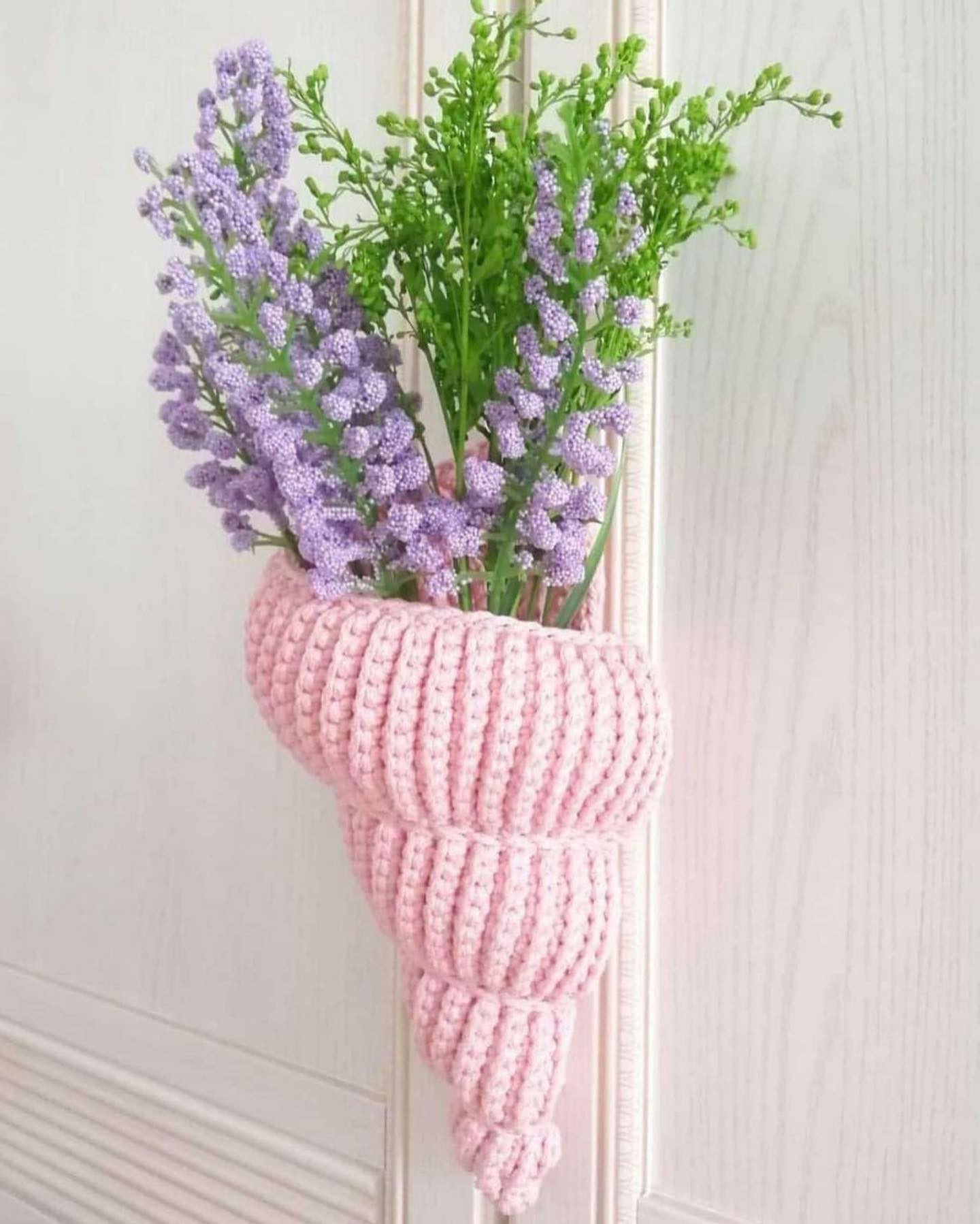 Бесплатное описание вязания крючком декоративной морской ракушки для цветов